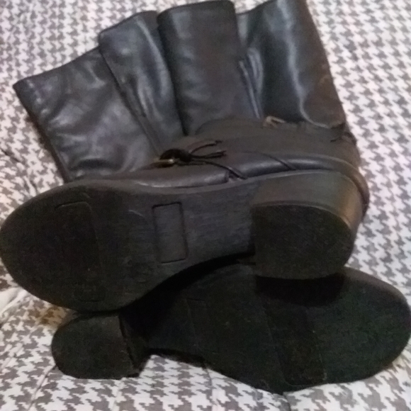 Ladies black boots size 7 - Picture 2 of 3